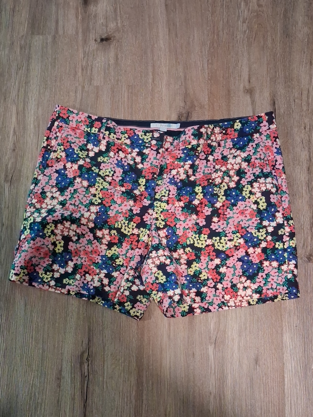 16L Boden Shorts Floral
